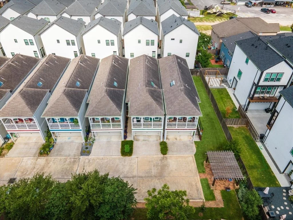 Photo of 3715 Oakroc Grove