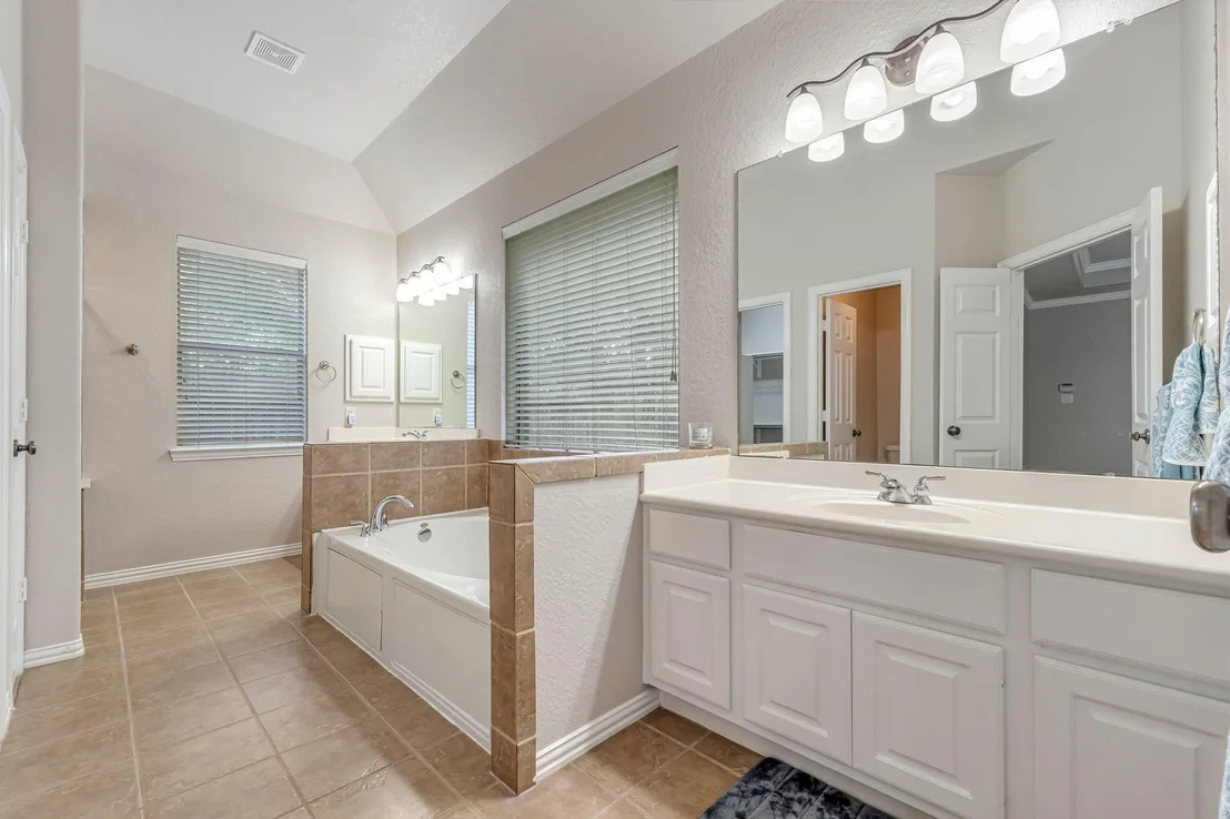 Photo of 3718 Sunset Manor Lane