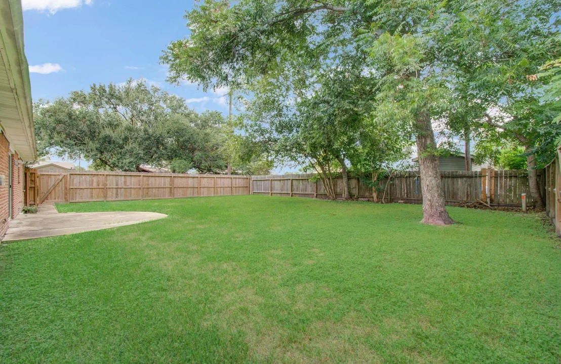 Photo of 8530 Rowan Lane