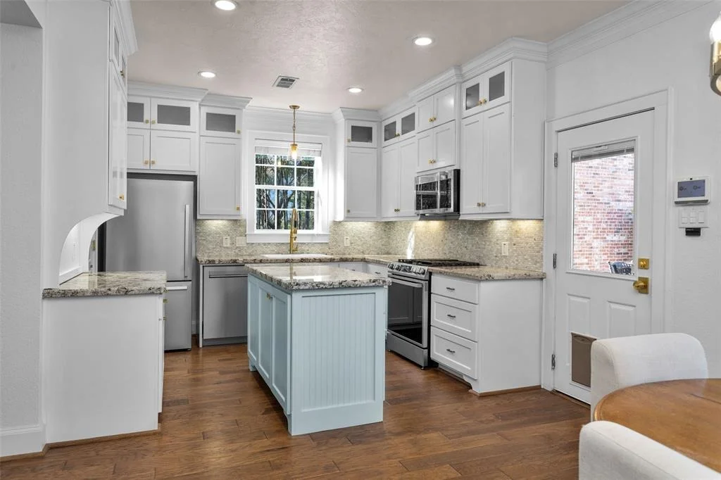 Photo of 14511 Hillside Lane