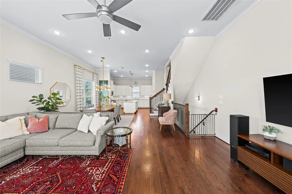 Photo of 5809 E Post Oak Lane