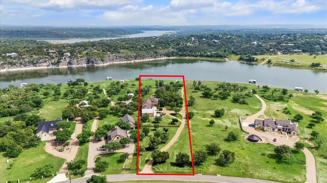 Photo of 511 Chimney Cove Drive