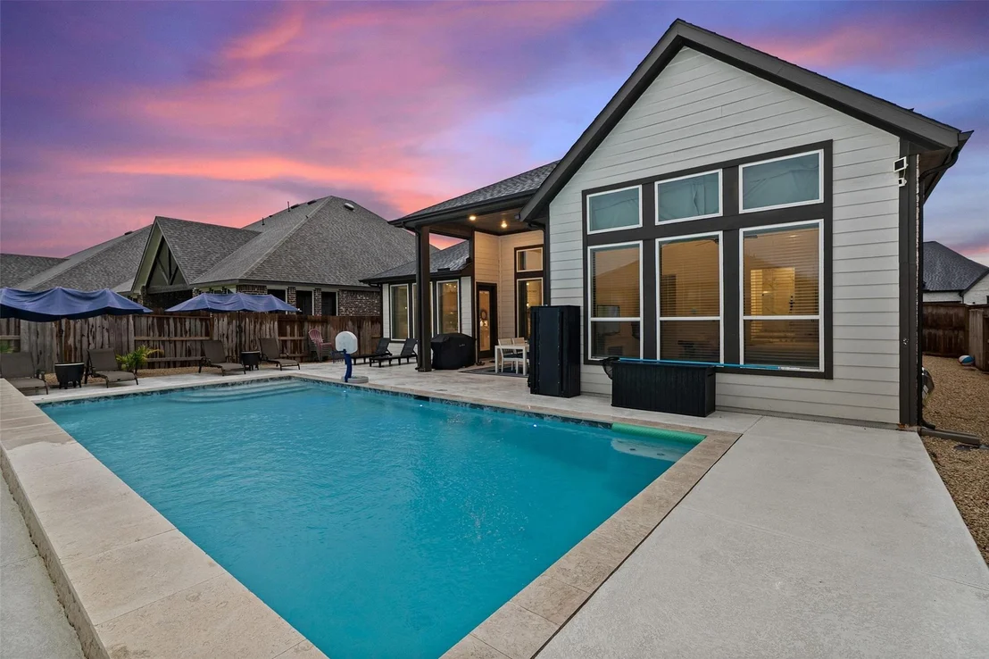 Photo of 323 Blue River Trail