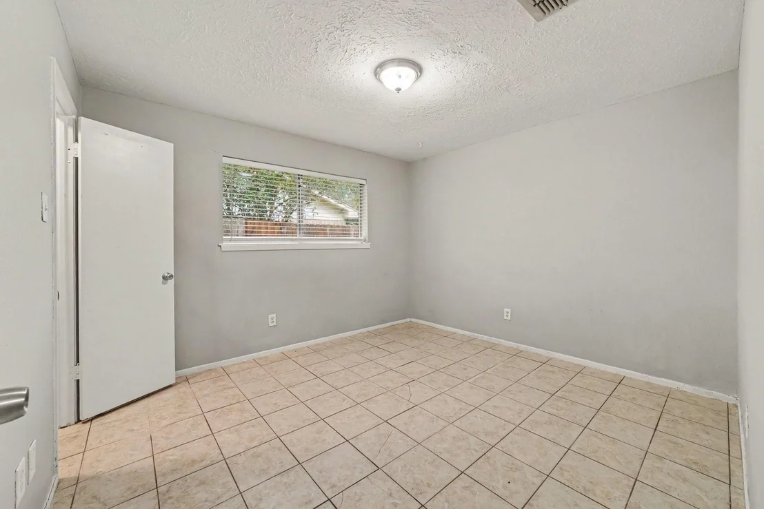 Photo of 419 Pickford Drive