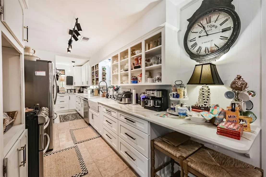 Photo of 1411 Blackburn Drive