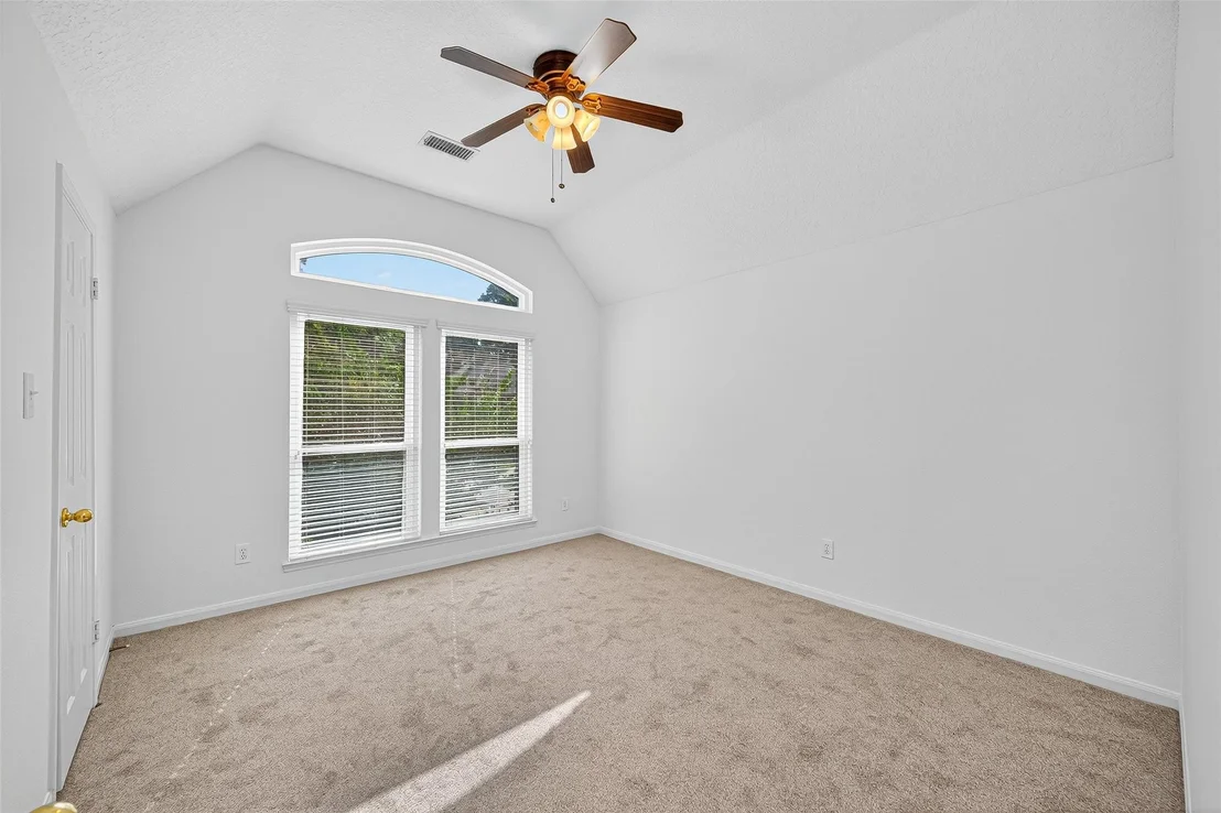 Photo of 151 W Coldbrook Circle