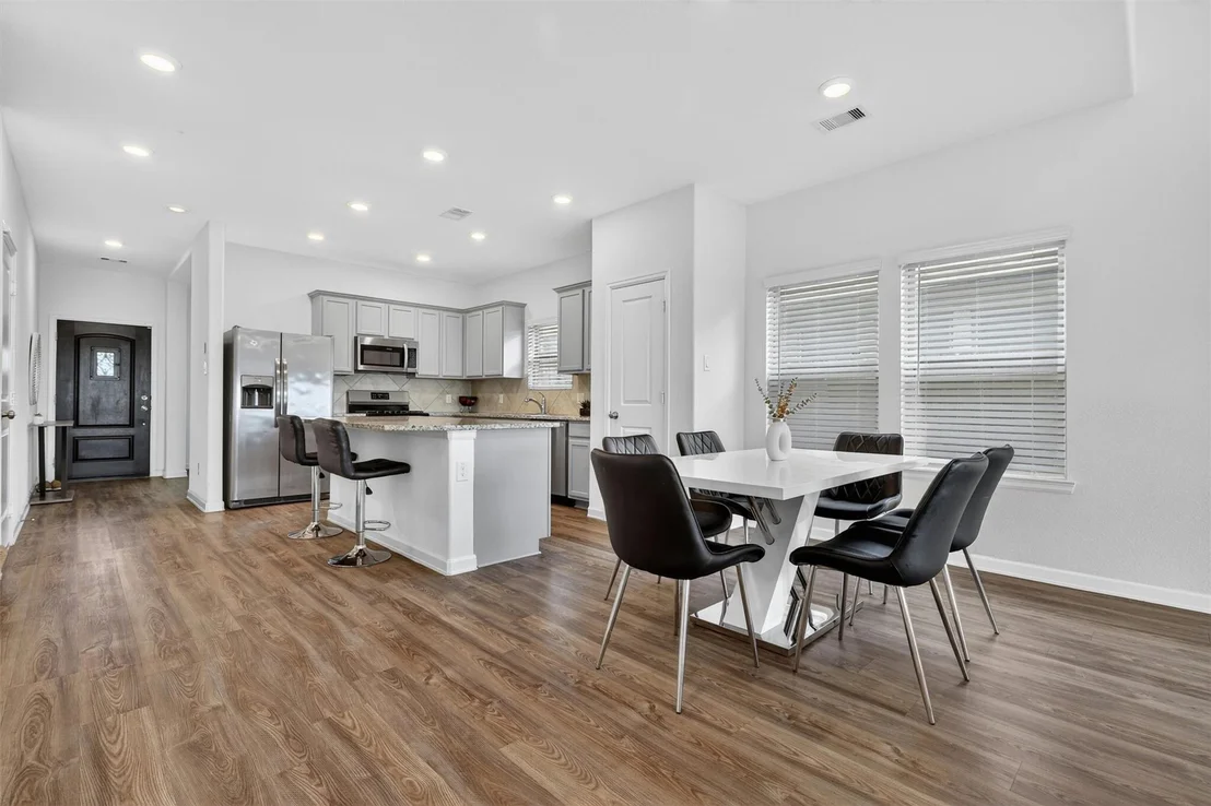 Photo of 4822 Chestnut Valley Lane