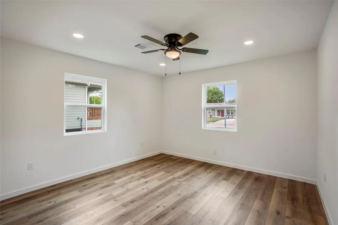 Photo of 3923 Alsace Street
