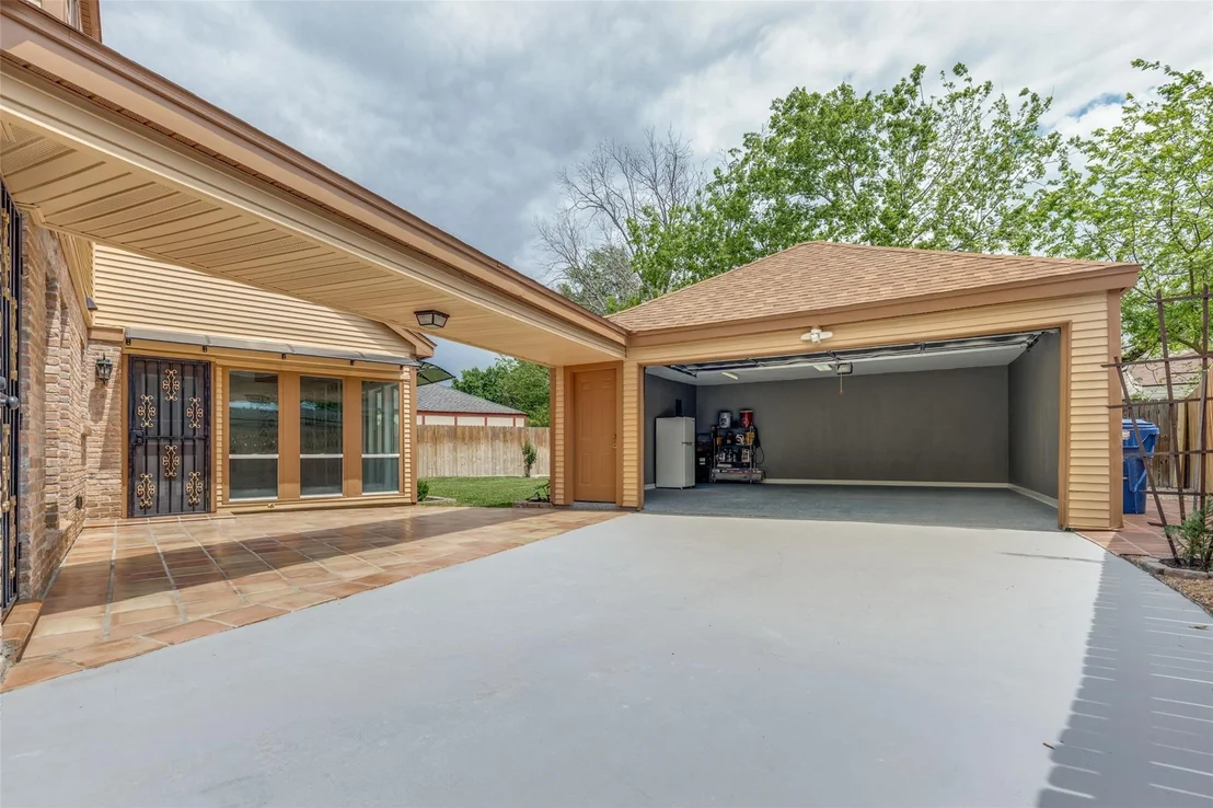Photo of 7231 Granvia Drive
