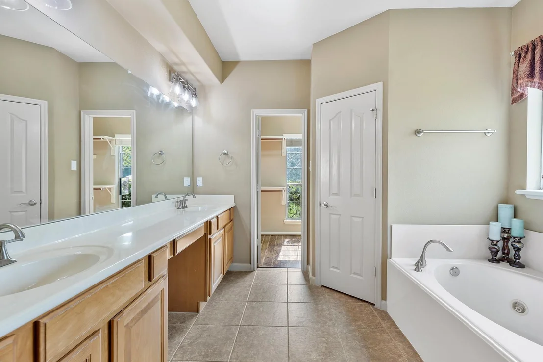Photo of 1003 Commons Waterway Drive