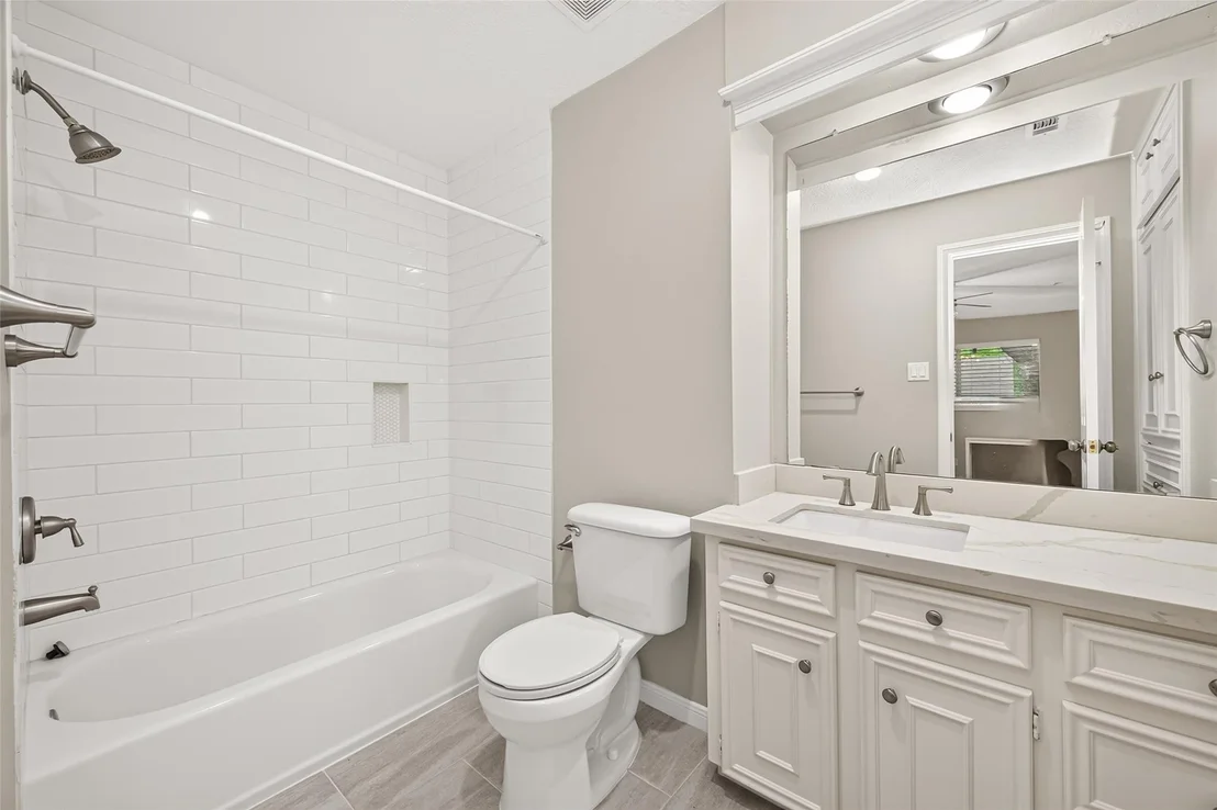 Photo of 1122 Daria Drive