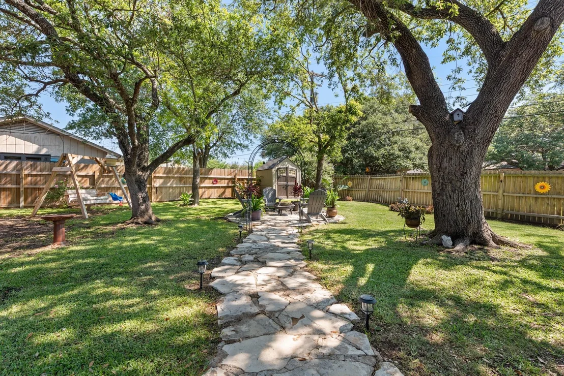 Photo of 3805 Windridge Drive