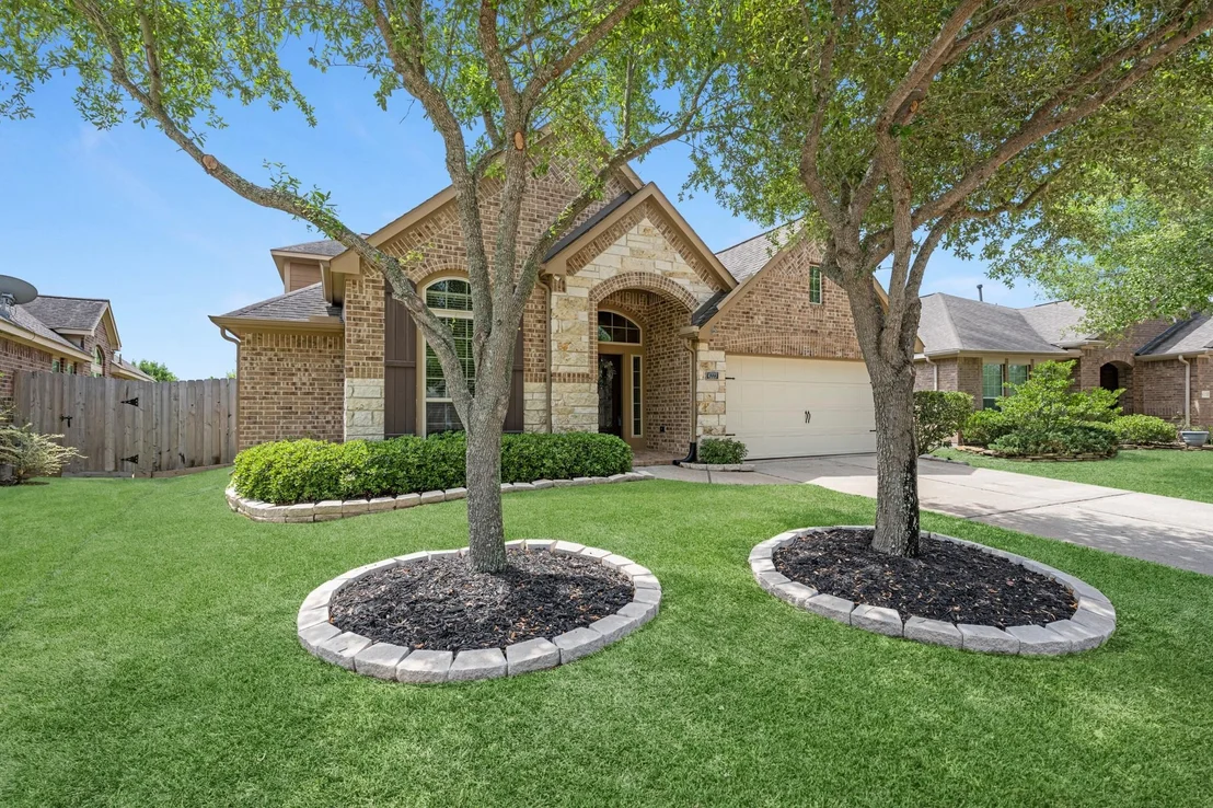 Photo of 4223 Misty Waters Lane