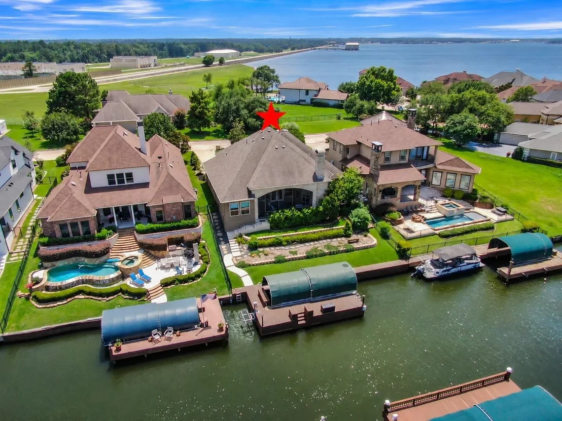 Photo of 12324 White Oak Point