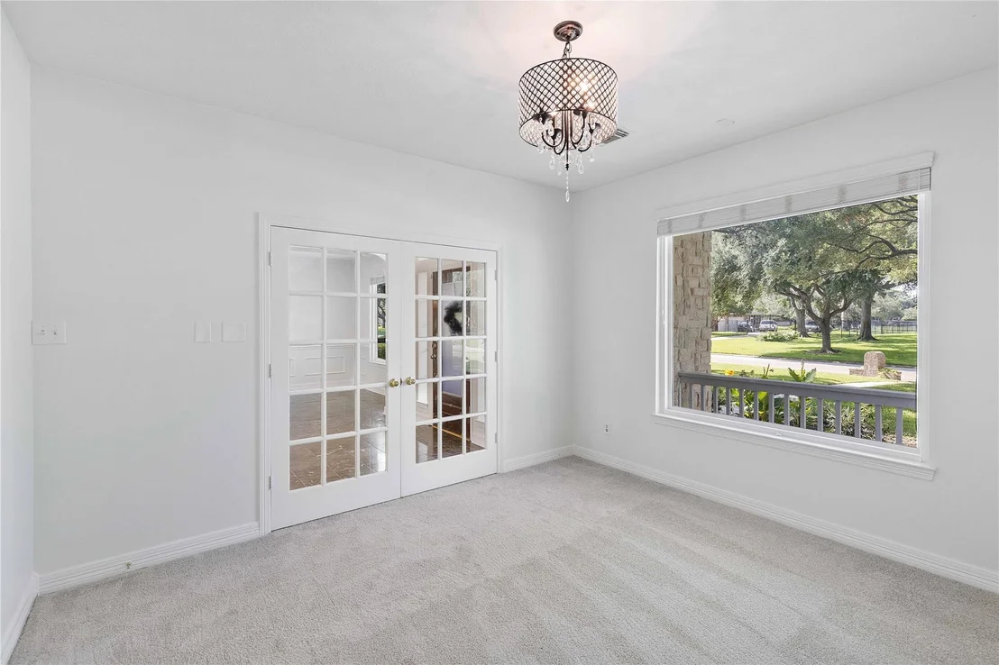 Photo of 17802 White Oak Hill