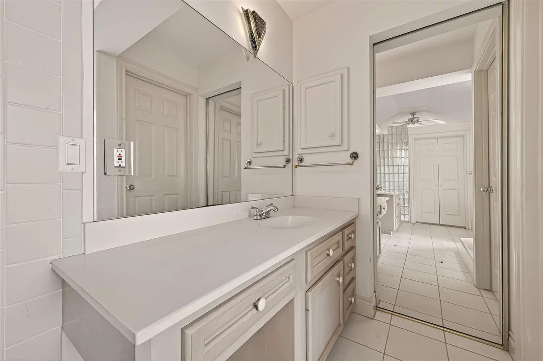 Photo of 5437 Loch Lomond Drive