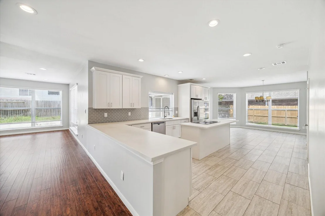 Photo of 6003 Ancient Oaks Drive