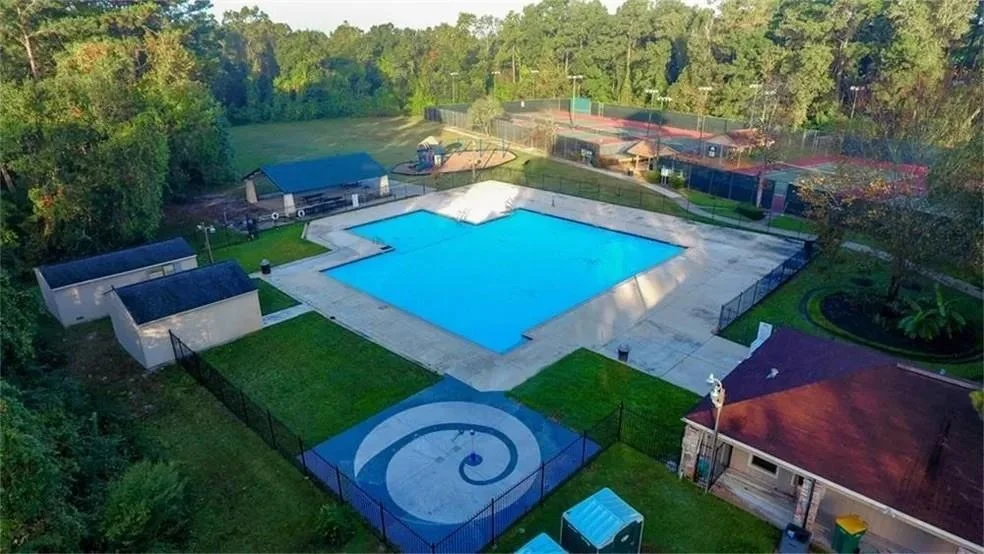 Photo of 570 Roanoke Drive