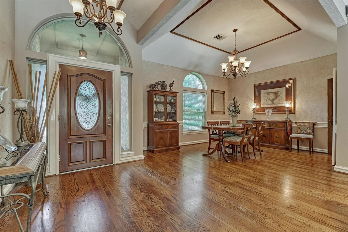 Photo of 423 Pine Edge Drive