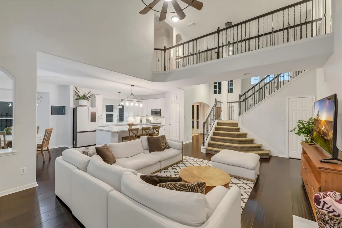 Photo of 30214 Vinebriar Drive