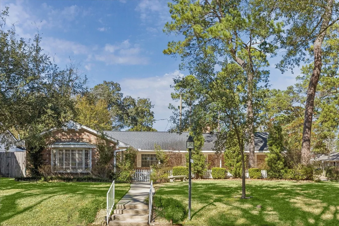 Photo of 10002 Cedar Creek Drive