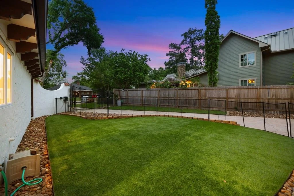 Photo of 2 Warrenton Drive