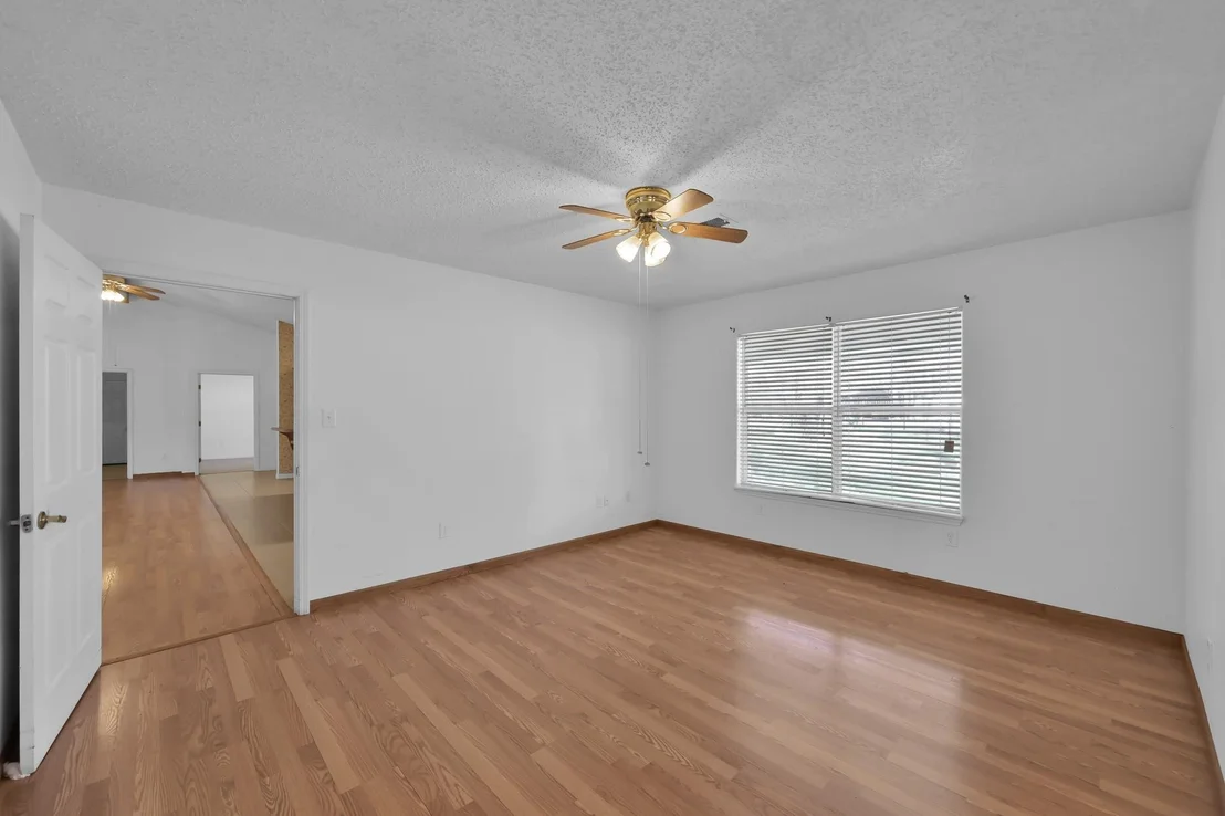 Photo of 121 Magnolia Boulevard