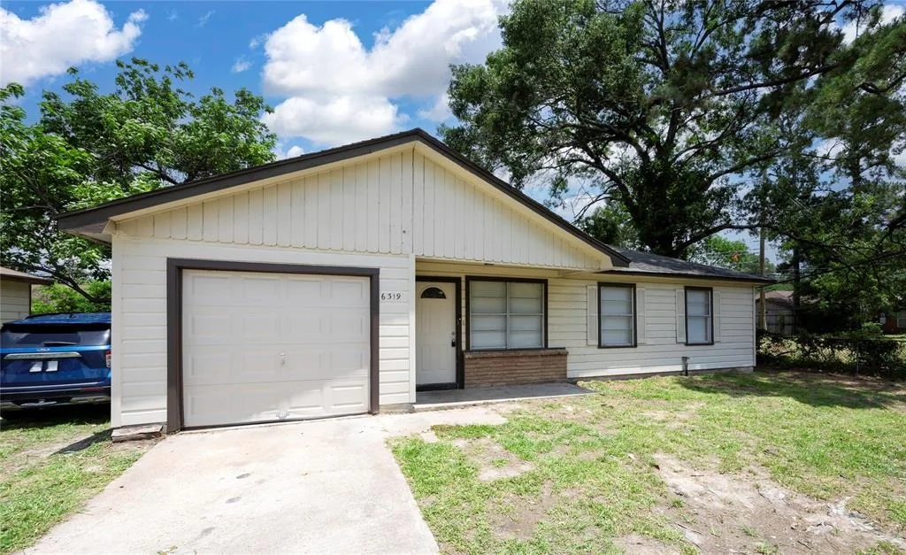 Photo of 6319 Winfield Road