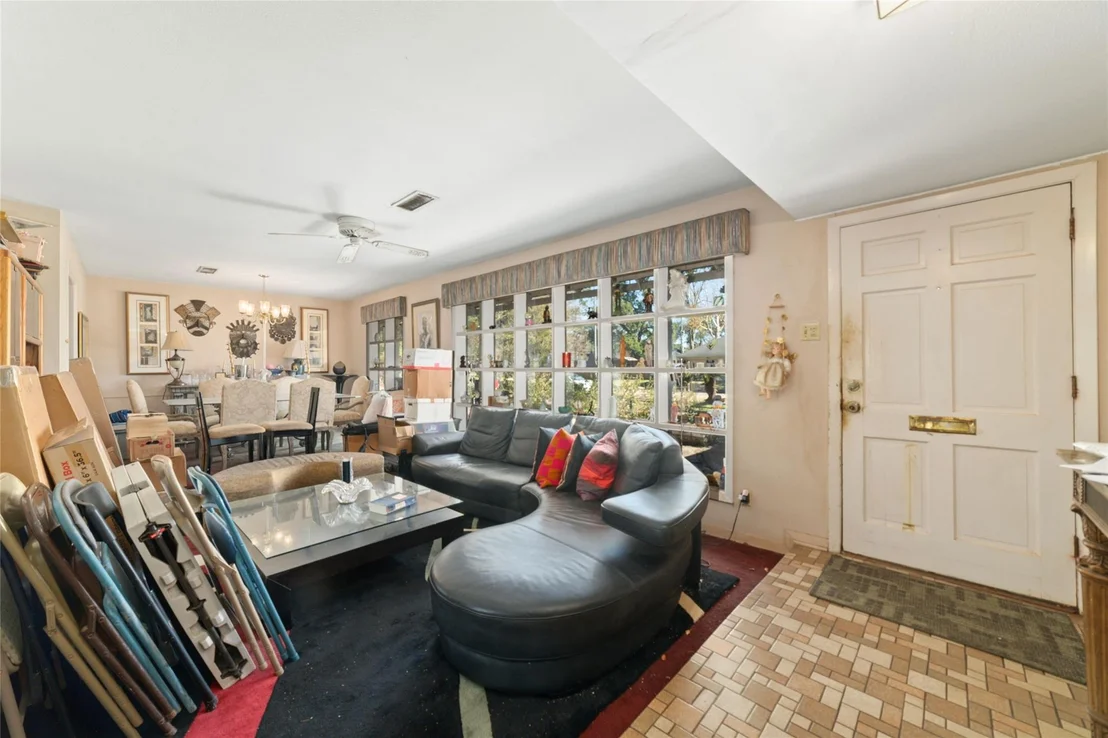 Photo of 1535 Maux Drive