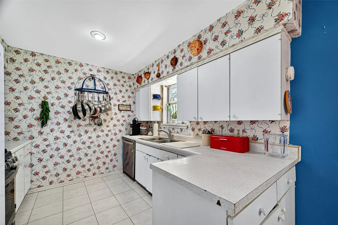 Photo of 6014 Dawnridge Drive