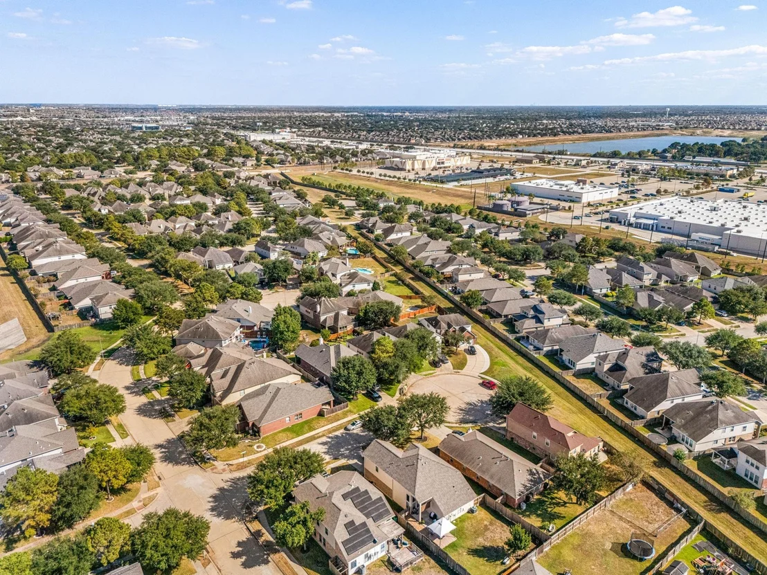 Photo of 6315 Linfield Bluff Lane