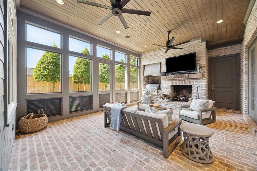 Photo of 6122 Longmont Drive