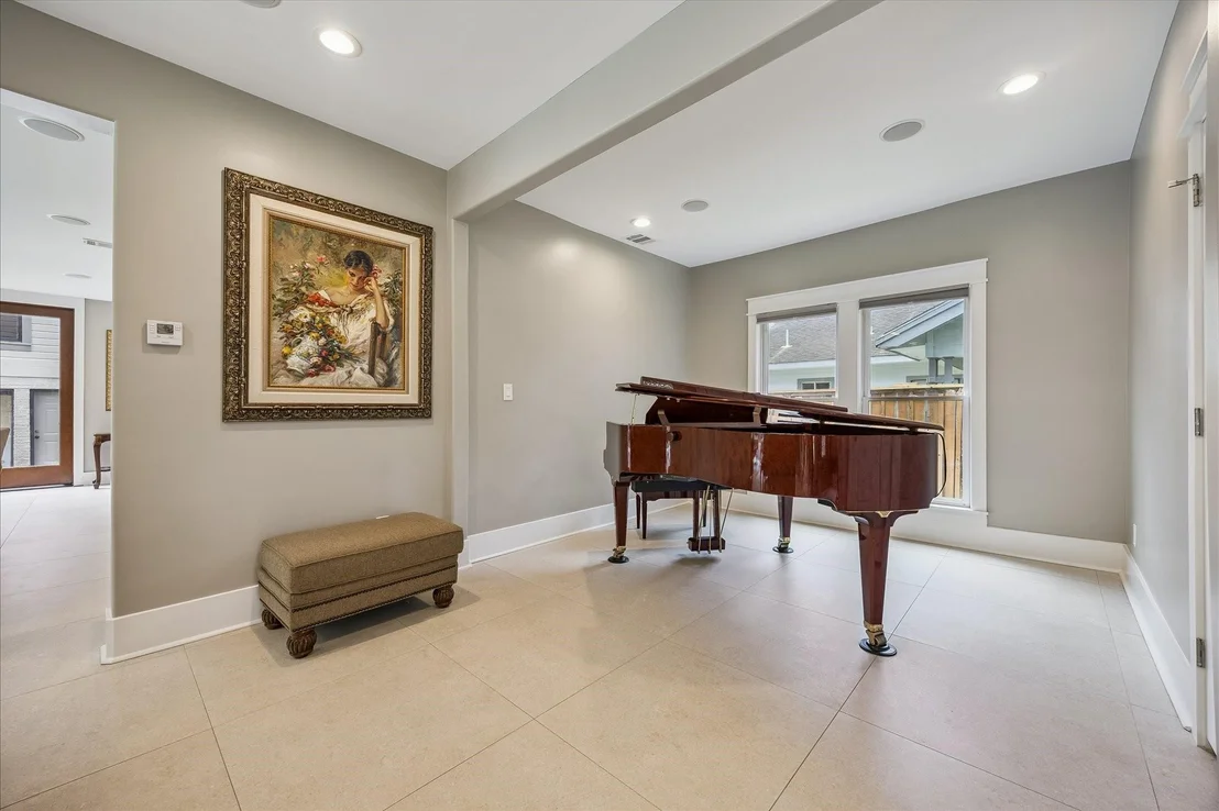 Photo of 4344 Clay Street