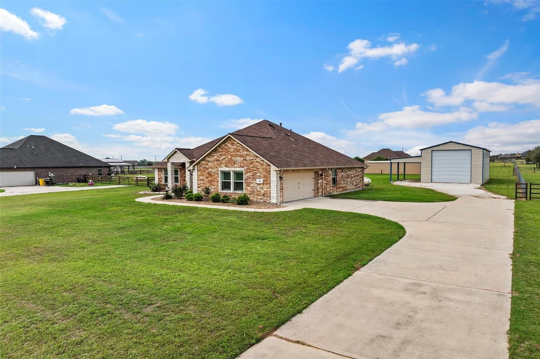 Photo of 5649 Pioneer Trail