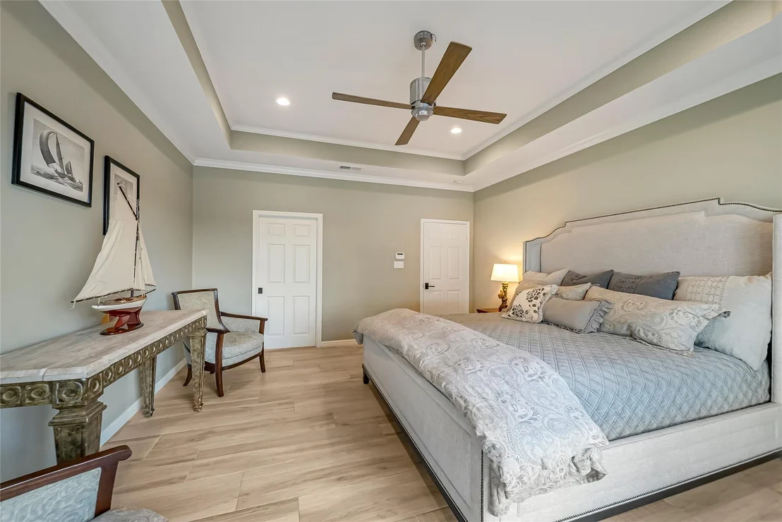 Photo of 318 Bayshore Drive