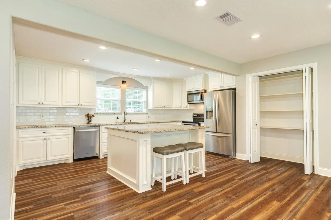Photo of 218 Palm Lane