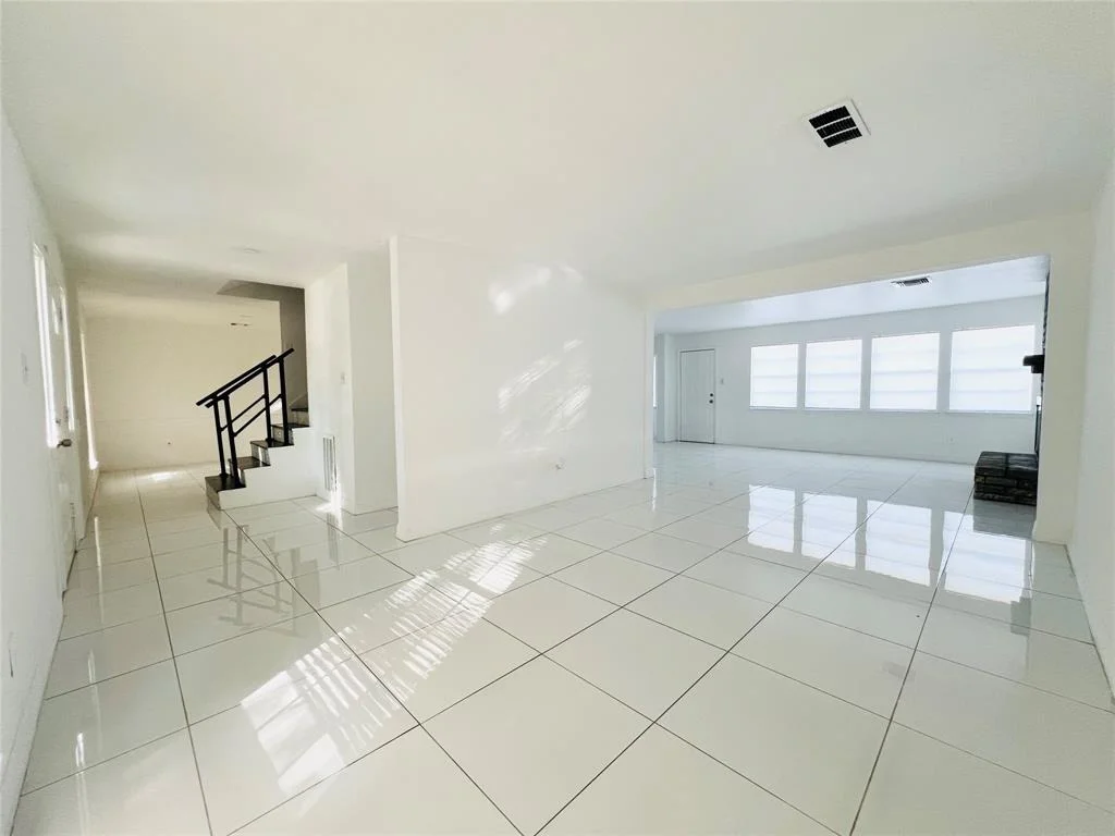 Photo of 6523 Escondido Drive