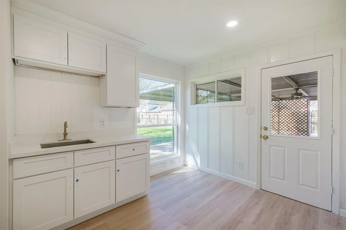 Photo of 9419 Campbell Road