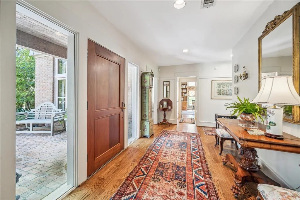 Photo of 15 River Circle