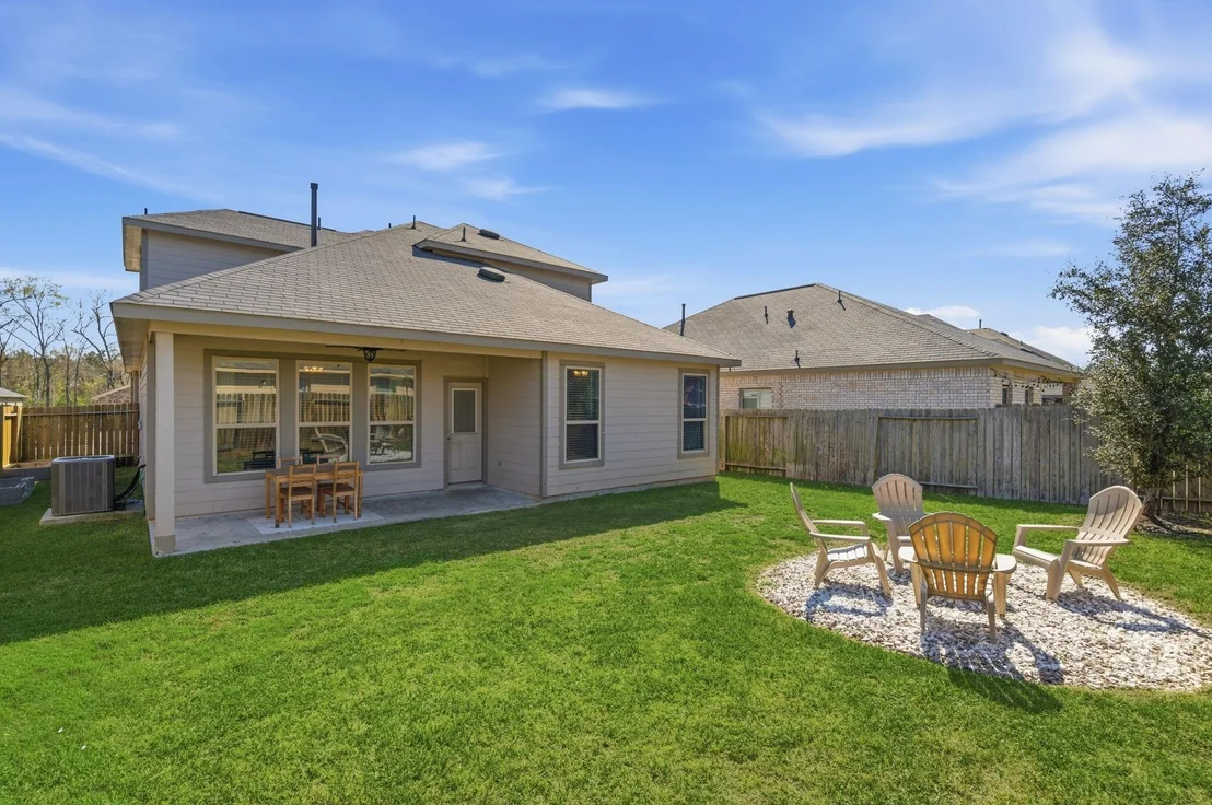 Photo of 2121 Cedar Way Dr