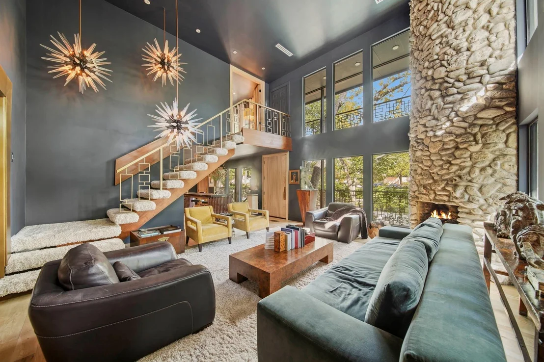 Photo of 203 Chimney Rock Road