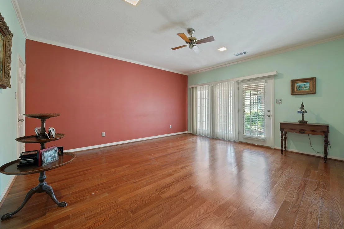 Photo of 707 Walker Street