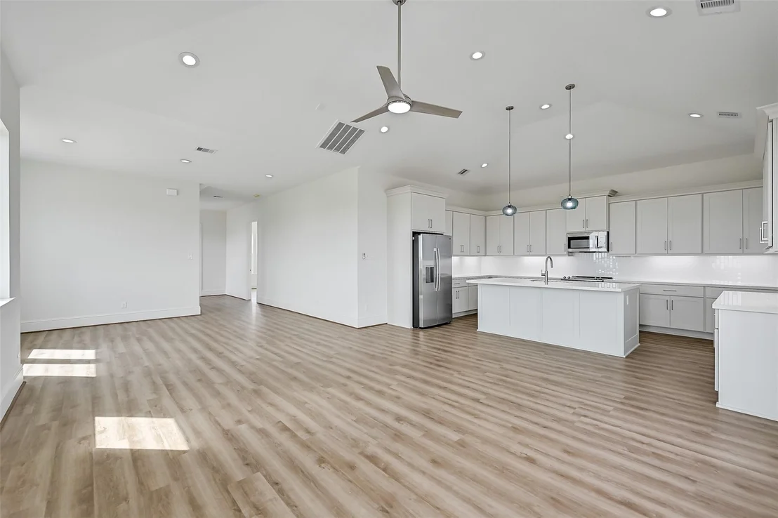 Photo of 1627 Bay Pointe Drive