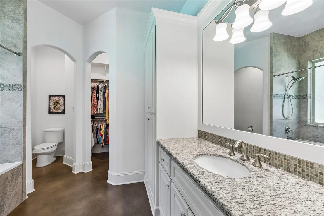 Photo of 28203 Meadow Forest