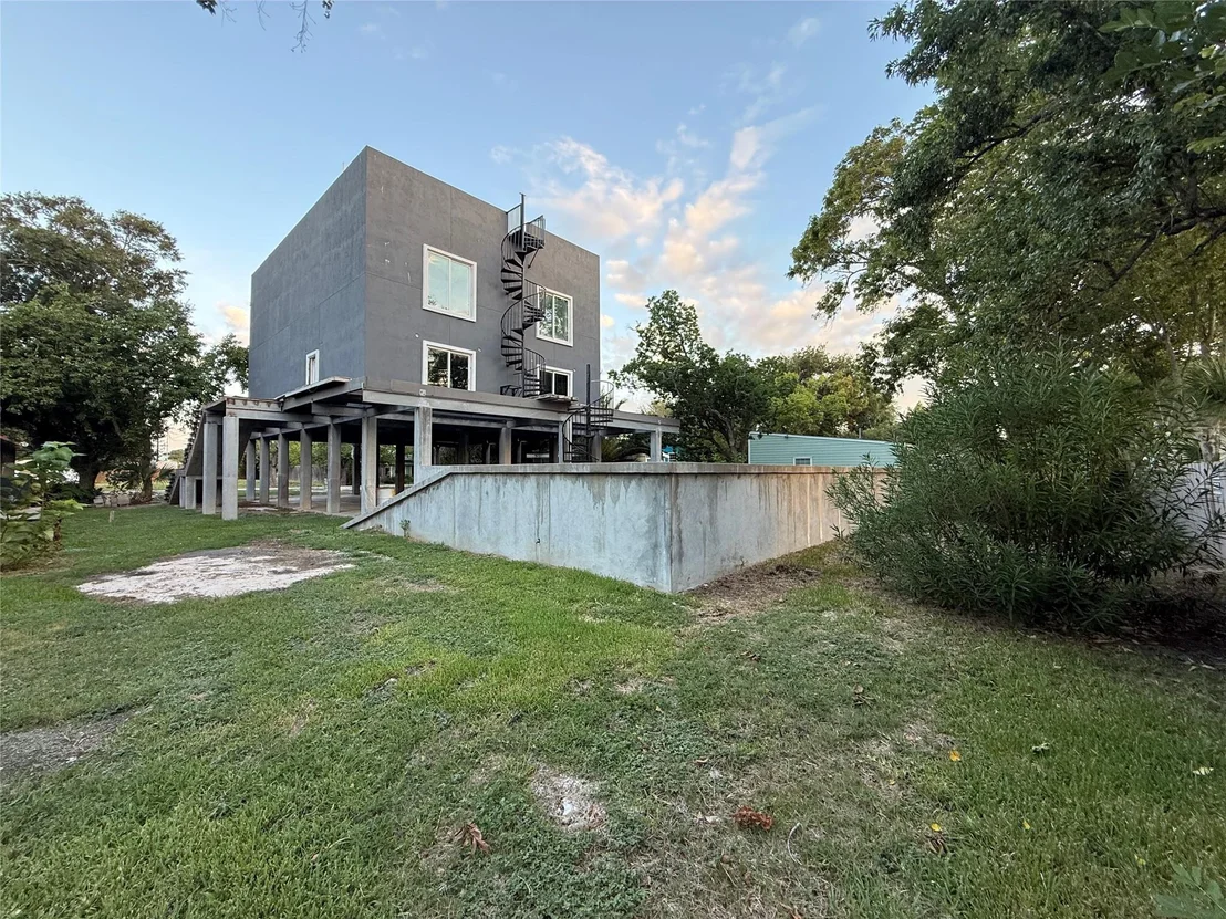 Photo of 127 5th Street