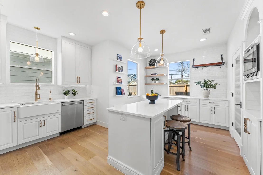 Photo of 1111 Walton Street
