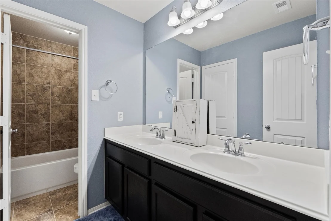 Photo of 4224 Walnut Bend Drive