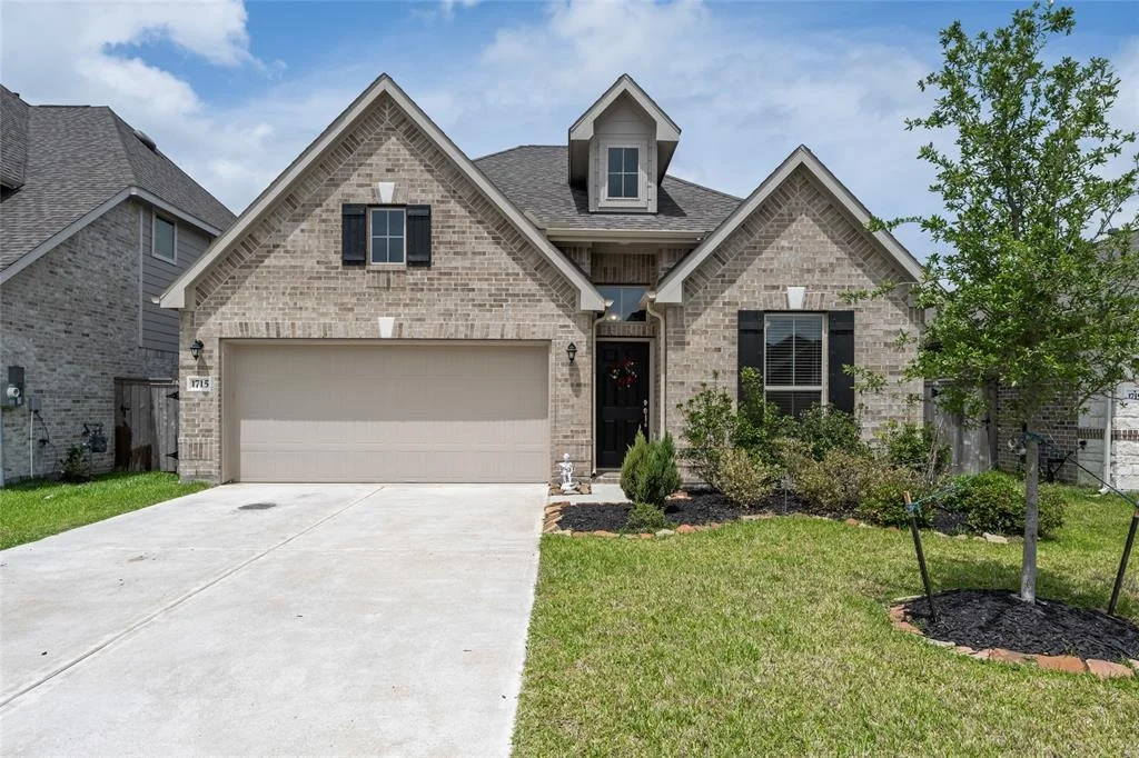 Photo of 1715 Warm Breeze Drive