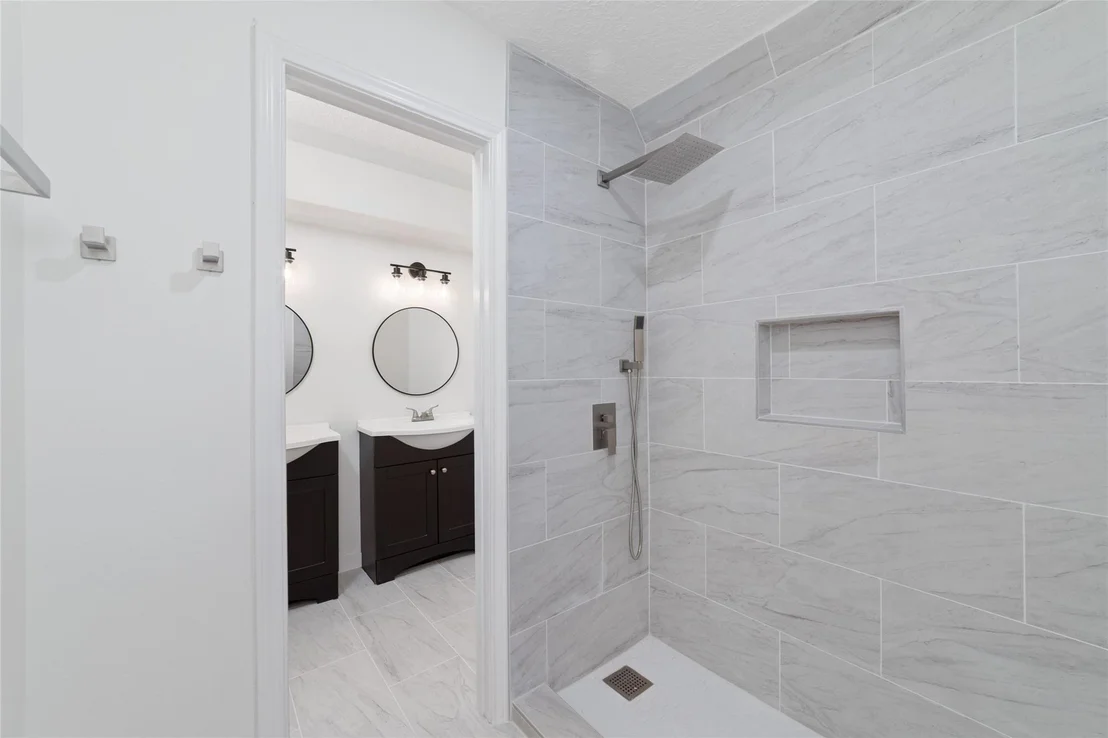 Photo of 7910 Oak Moss Drive