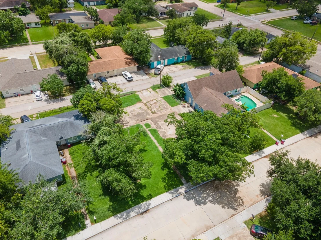 Photo of 1735 W 7th Street